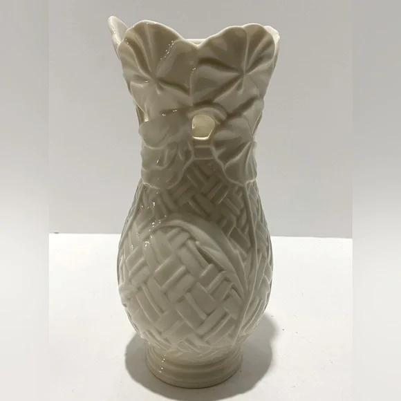 Lenox Basket of Flowers Medium Pansy Vase Ivory w/ Basketweave Design 9" Retired - Picture 1 of 8